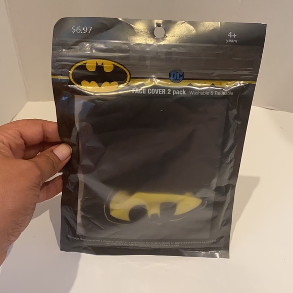 Lot of 4 DC Face Masks 2 Superman & 2 Batman NIP - Picture 3 of 8